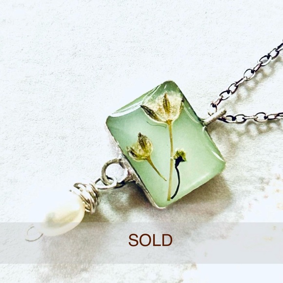 Jewelry - ***SOLD***
925 Sterling Silver Botanical Necklace